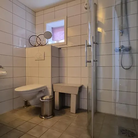 Autentisk Rorbu I Burekka, Nyaraló *
