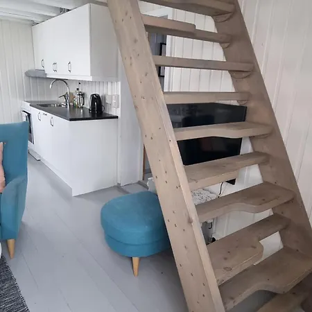 Nyaraló Autentisk Rorbu I Burekka,