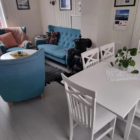 Nyaraló Autentisk Rorbu I Burekka, Stamsund